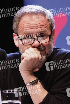 Samuel Finzi, Nina Kunzendorf und Jakob Hein auf der lit.Cologne 2025 in Köln