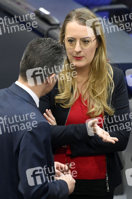 Konstituierende Sitzung des 21. Deutschen Bundestages in Berlin