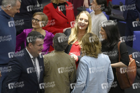 Konstituierende Sitzung des 21. Deutschen Bundestages in Berlin