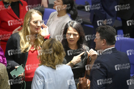 Konstituierende Sitzung des 21. Deutschen Bundestages in Berlin