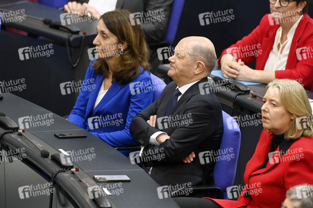 Konstituierende Sitzung des 21. Deutschen Bundestages in Berlin