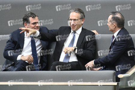 Konstituierende Sitzung des 21. Deutschen Bundestages in Berlin