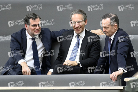 Konstituierende Sitzung des 21. Deutschen Bundestages in Berlin