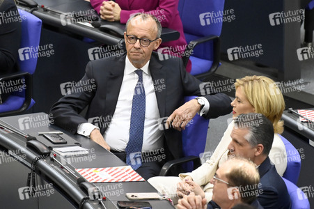 Konstituierende Sitzung des 21. Deutschen Bundestages in Berlin