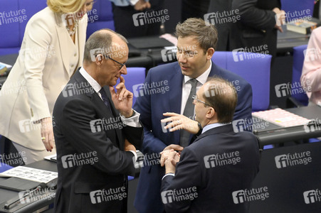 Konstituierende Sitzung des 21. Deutschen Bundestages in Berlin