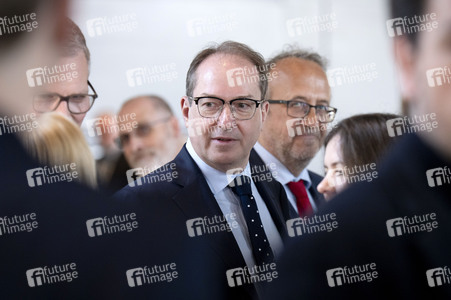 Konstituierende Sitzung des 21. Deutschen Bundestages in Berlin