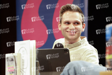 Fabian Köster und Jonas Hector auf der lit.Cologne 2025 in Köln