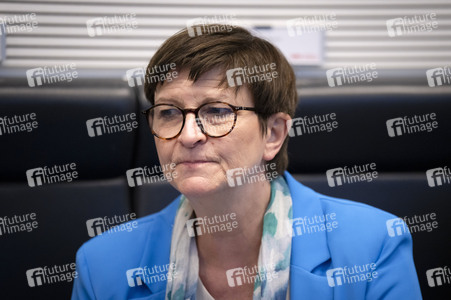 Fraktionssitzung der SPD-Bundestagsfraktion in Berlin