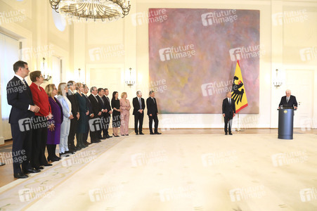 Entlassung der Bundesregierung durch den Bundespräsidenten in Berlin