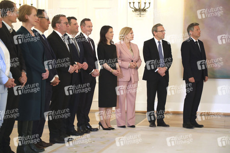 Entlassung der Bundesregierung durch den Bundespräsidenten in Berlin