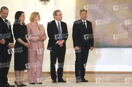 Entlassung der Bundesregierung durch den Bundespräsidenten in Berlin