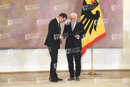 Entlassung der Bundesregierung durch den Bundespräsidenten in Berlin