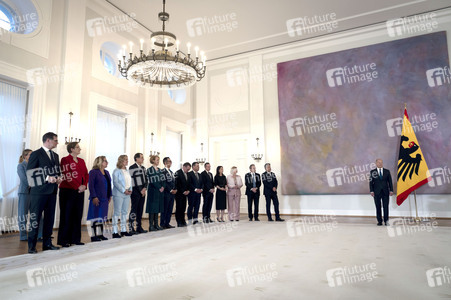 Entlassung der Bundesregierung durch den Bundespräsidenten in Berlin