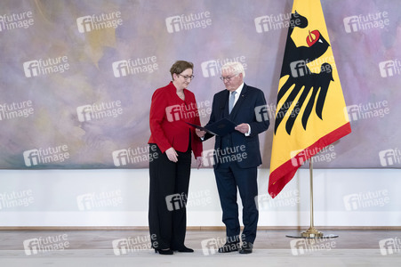 Entlassung der Bundesregierung durch den Bundespräsidenten in Berlin