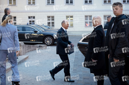 Entlassung der Bundesregierung durch den Bundespräsidenten in Berlin