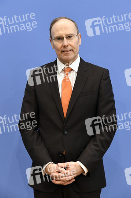 Bundespressekonferenz Entwurf eines Gesetzes zur Schlichtung von Tarifkonflikten in Berlin