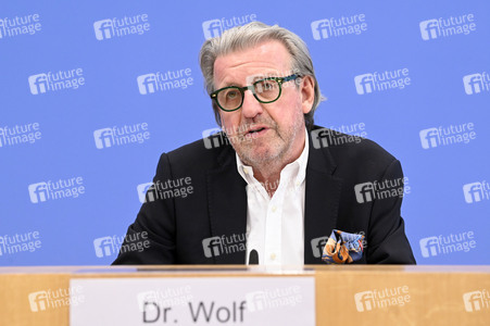 Bundespressekonferenz Entwurf eines Gesetzes zur Schlichtung von Tarifkonflikten in Berlin