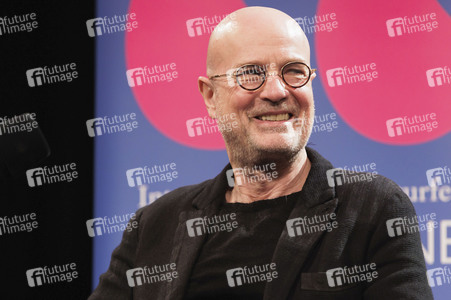 Joël Dicker und Christian Berkel auf der lit.Cologne 2025 in Köln