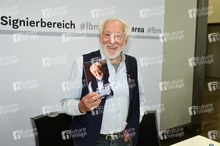 Dieter Hallervorden auf der Leipziger Buchmesse 2025