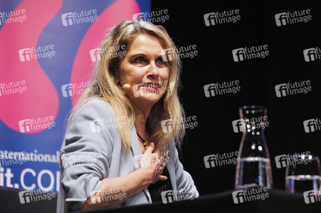 Anne Enright und Anna Schudt auf der lit.Cologne 2025 in Köln