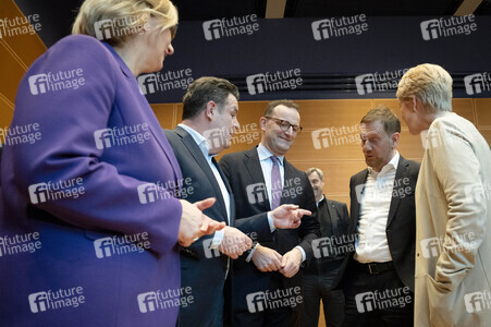 Gemeinsames Auftaktstatement der Parteivorsitzenden von CDU, CSU und SPD zur Bildung einer neuen Regierungskoalition in Berlin