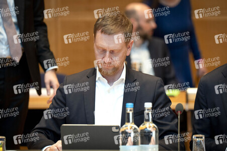 Gemeinsames Auftaktstatement der Parteivorsitzenden von CDU, CSU und SPD zur Bildung einer neuen Regierungskoalition in Berlin