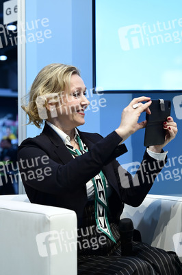 Dana Golombek von Senden und Jutta Speidel auf der Leipziger Buchmesse 2025