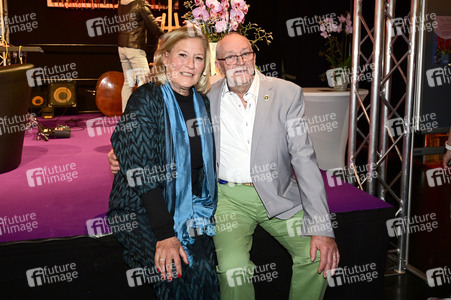 Taufe einer Orchidee auf den Namen 'Suzanne von Borsody' in Dresden