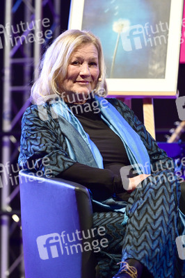 Taufe einer Orchidee auf den Namen 'Suzanne von Borsody' in Dresden