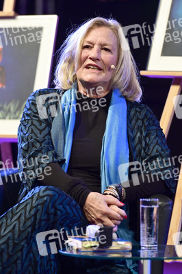 Taufe einer Orchidee auf den Namen 'Suzanne von Borsody' in Dresden