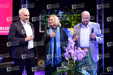 Taufe einer Orchidee auf den Namen 'Suzanne von Borsody' in Dresden