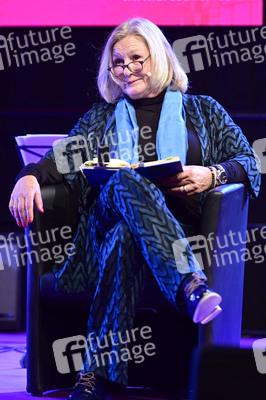 Taufe einer Orchidee auf den Namen 'Suzanne von Borsody' in Dresden