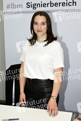 Sophia Como auf der Leipziger Buchmesse 2025