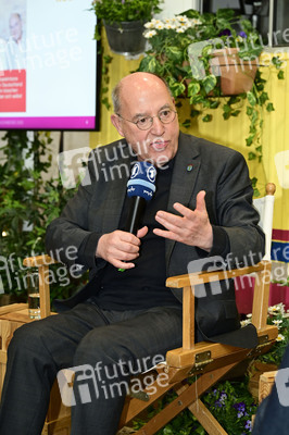 Peter-Michael Diestel und Gregor Gysi auf der Leipziger Buchmesse 2025