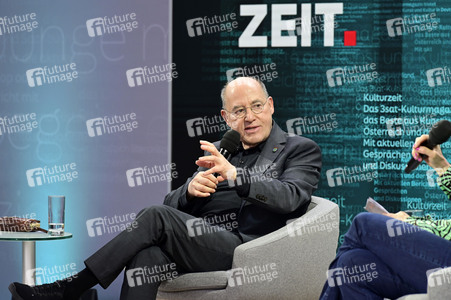 Peter-Michael Diestel und Gregor Gysi auf der Leipziger Buchmesse 2025