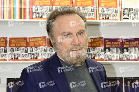 Sektempfang mit Franco Nero auf der Leipziger Buchmesse 2025