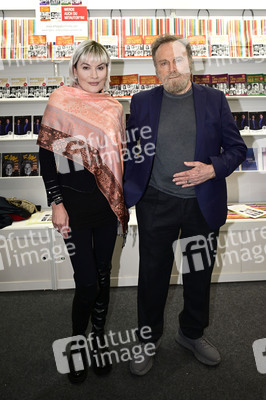Sektempfang mit Franco Nero auf der Leipziger Buchmesse 2025