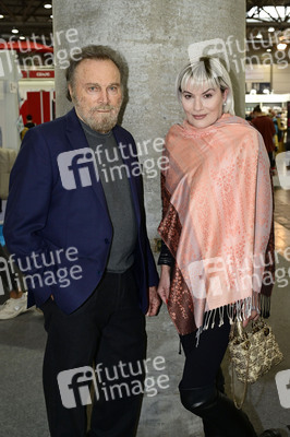 Sektempfang mit Franco Nero auf der Leipziger Buchmesse 2025