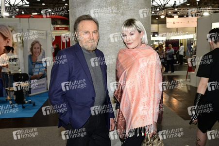 Sektempfang mit Franco Nero auf der Leipziger Buchmesse 2025