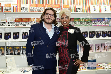 Sektempfang mit Franco Nero auf der Leipziger Buchmesse 2025