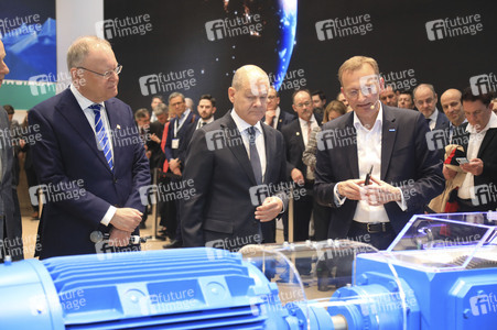 Eröffnungsrundgang auf der Hannover Messe 2025