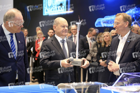 Eröffnungsrundgang auf der Hannover Messe 2025