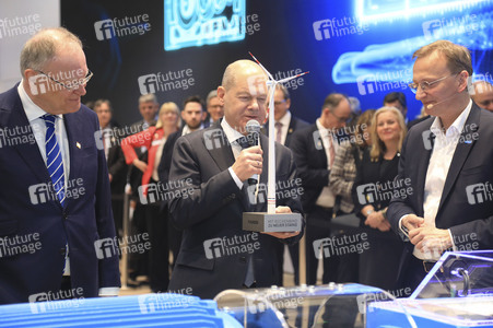 Eröffnungsrundgang auf der Hannover Messe 2025