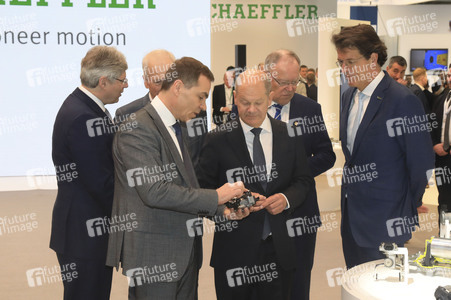 Eröffnungsrundgang auf der Hannover Messe 2025