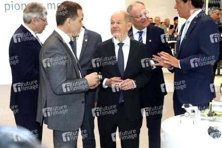 Eröffnungsrundgang auf der Hannover Messe 2025