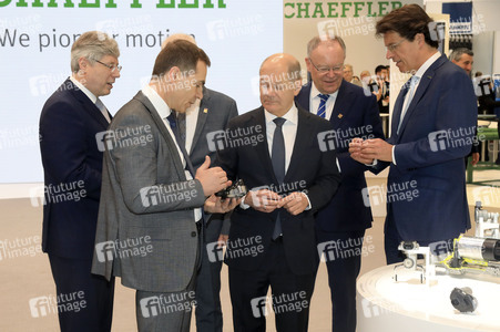 Eröffnungsrundgang auf der Hannover Messe 2025