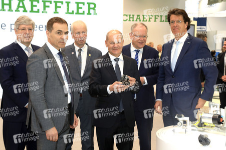 Eröffnungsrundgang auf der Hannover Messe 2025