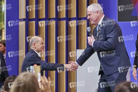 Eröffnungsrundgang auf der Hannover Messe 2025