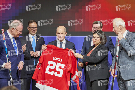 Eröffnungsrundgang auf der Hannover Messe 2025