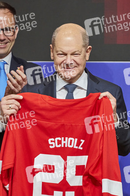 Eröffnungsrundgang auf der Hannover Messe 2025